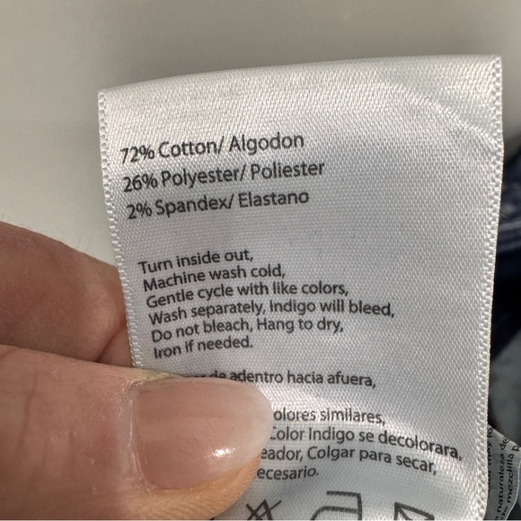 Risen Double CopperButton High Rise Medium Wash Ankle length barrel Leg Jeans - Picture 4 of 10